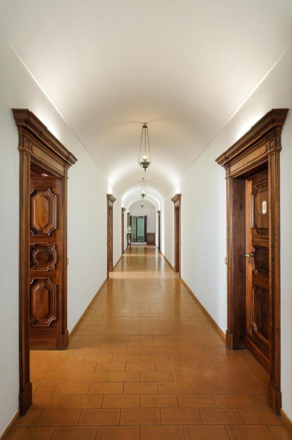 Convento Di San Francesco Mondaino Bed & Breakfast Стая снимка