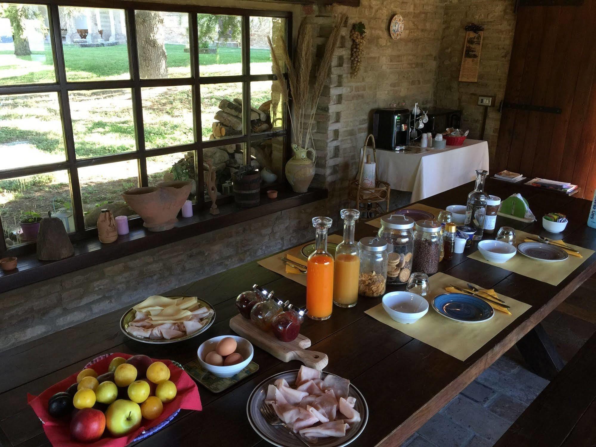 Convento Di San Francesco Mondaino Bed & Breakfast Екстериор снимка