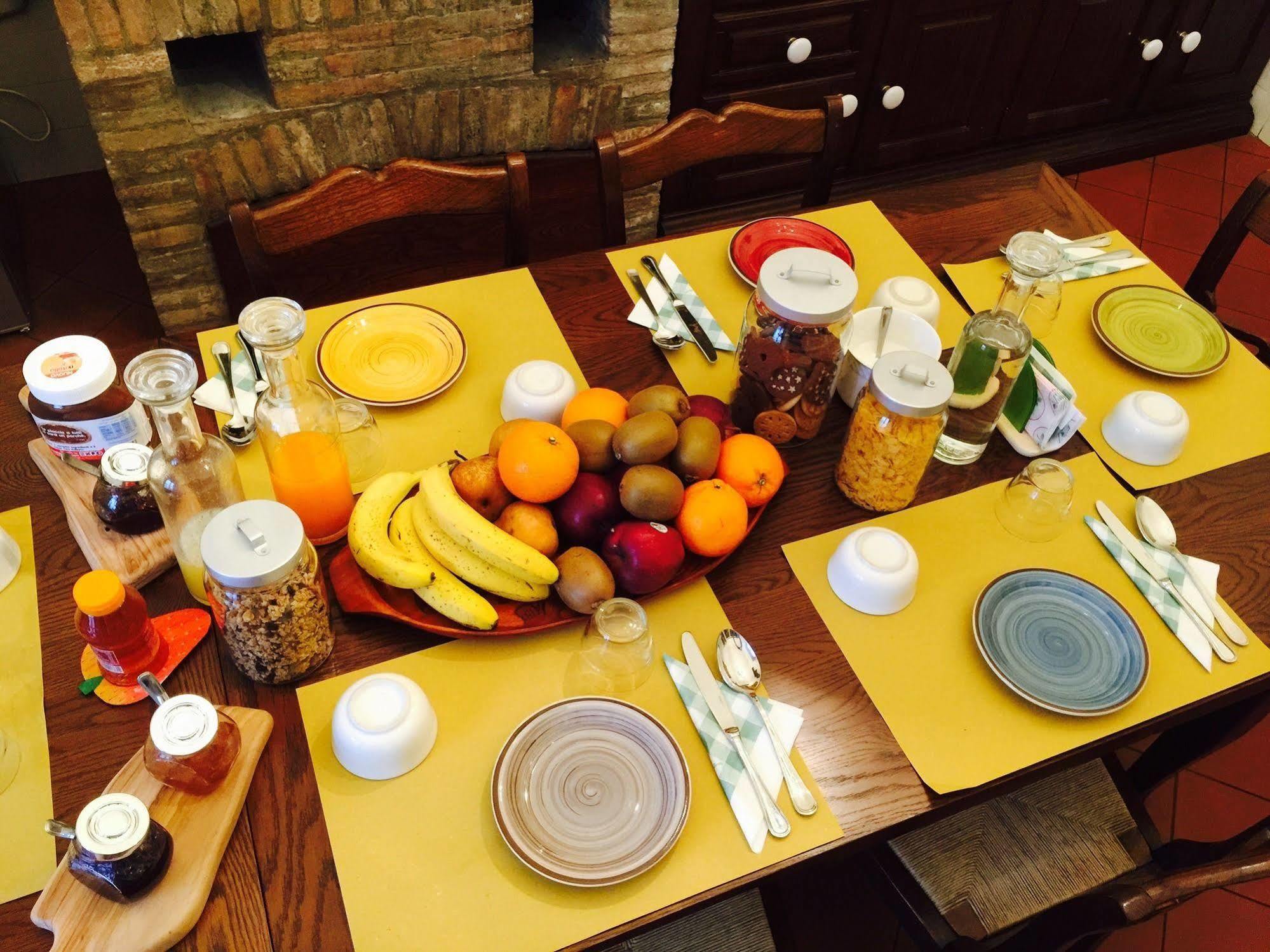Convento Di San Francesco Mondaino Bed & Breakfast Екстериор снимка
