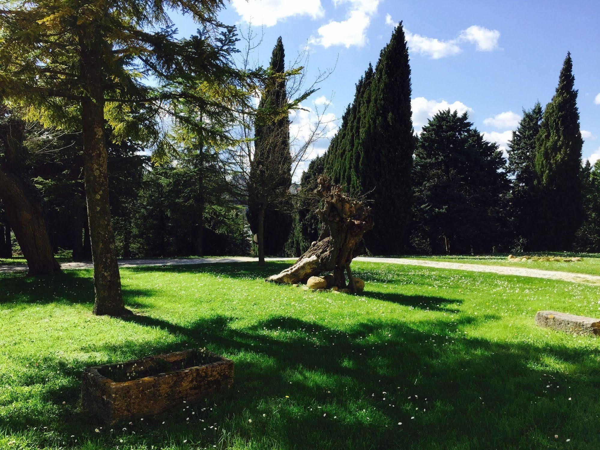 Convento Di San Francesco Mondaino Bed & Breakfast Екстериор снимка