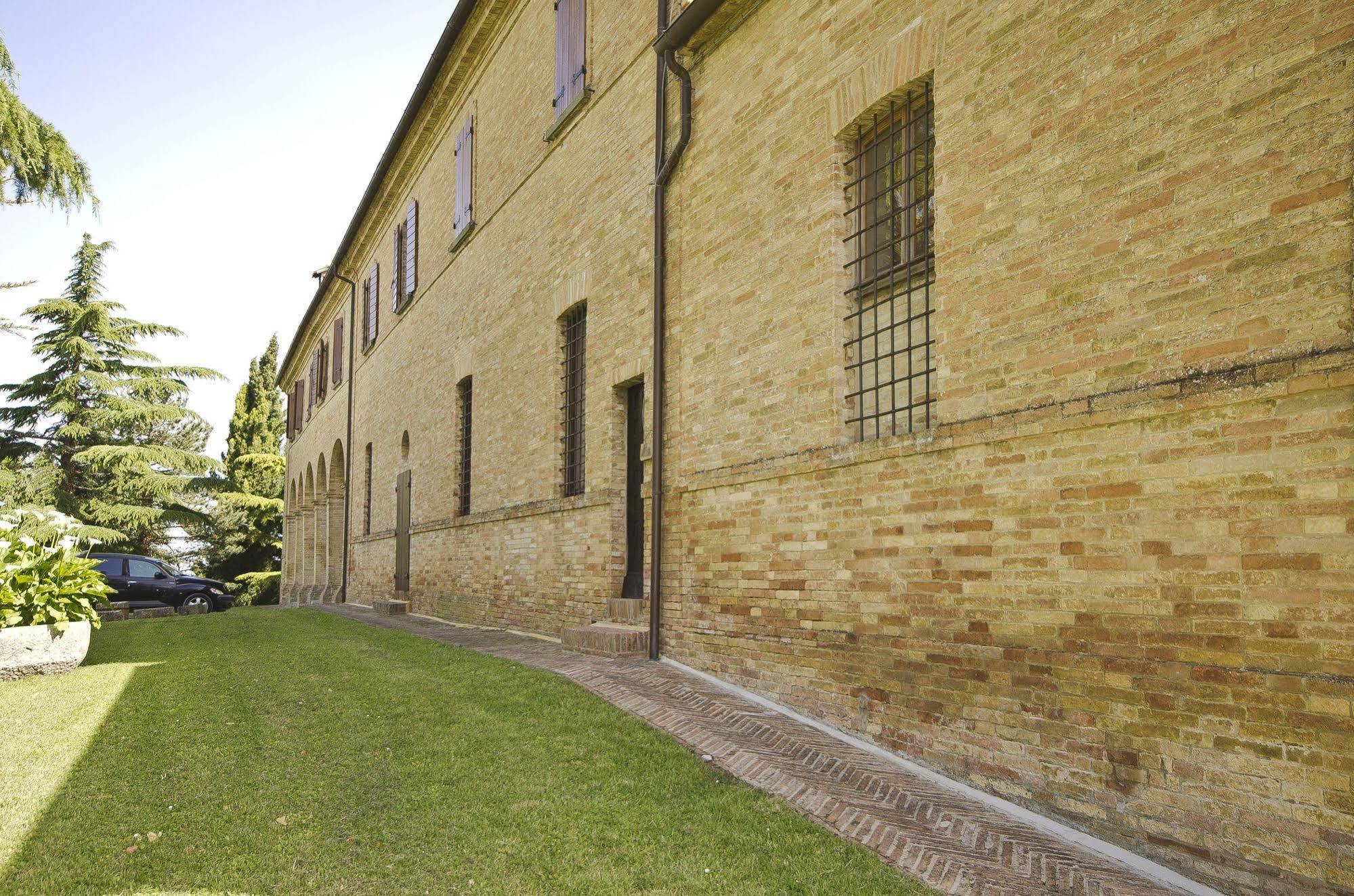 Convento Di San Francesco Mondaino Bed & Breakfast Екстериор снимка